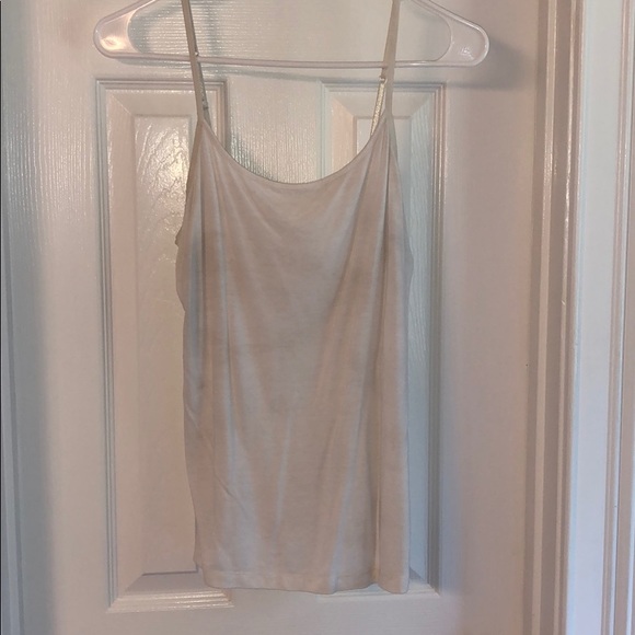 Bundle of 3 tank tops - Picture 4 of 7